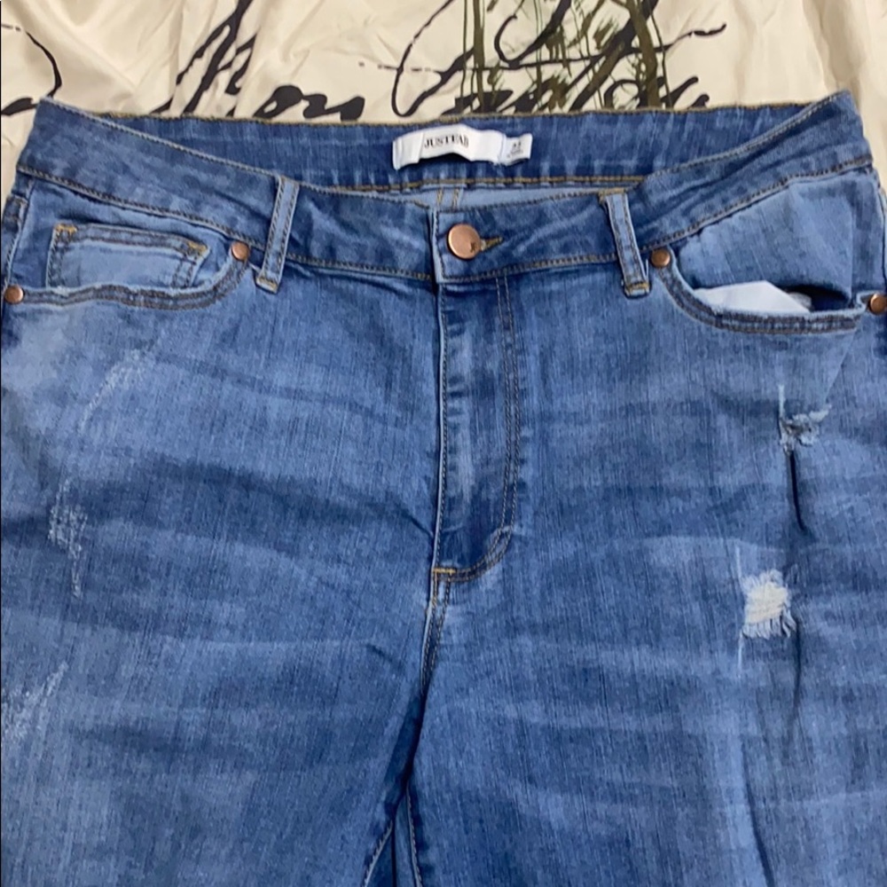 Jeans - Picture 2 of 4